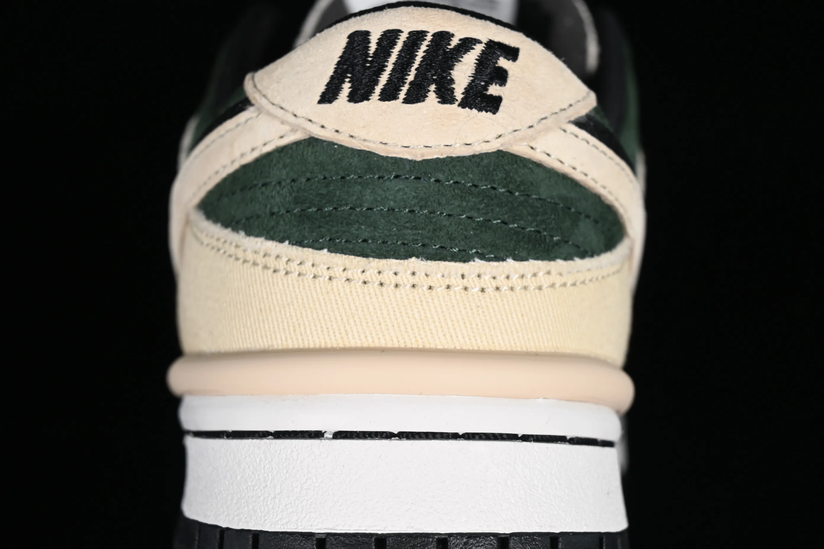 All categories Nk SB Dunk Series Nk SB Dunk Low low-top sneakers Otomo Katsuhiro x Nk SB Dunk Low washed denim canvas double hook Otomo Katsuhiro low-top casual sports skateboard shoes DZ2794-466